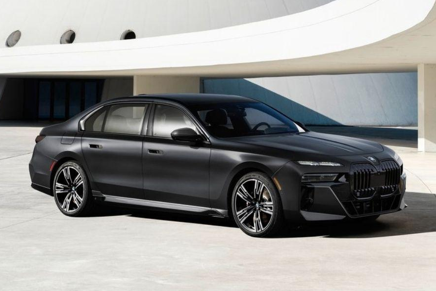 BMW 750Li 2024
